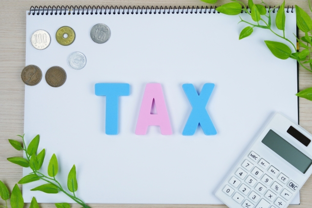 税金と電卓