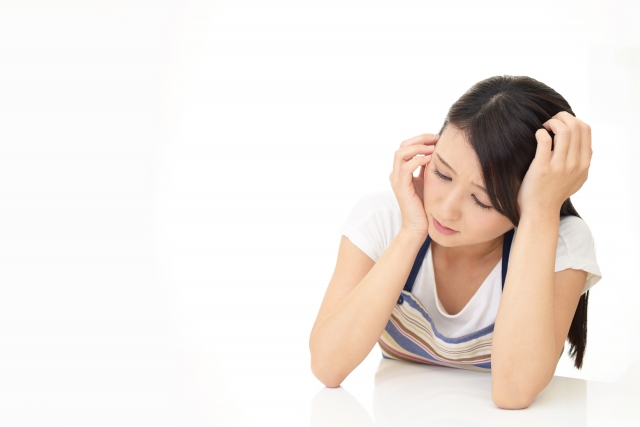 女性 悩む