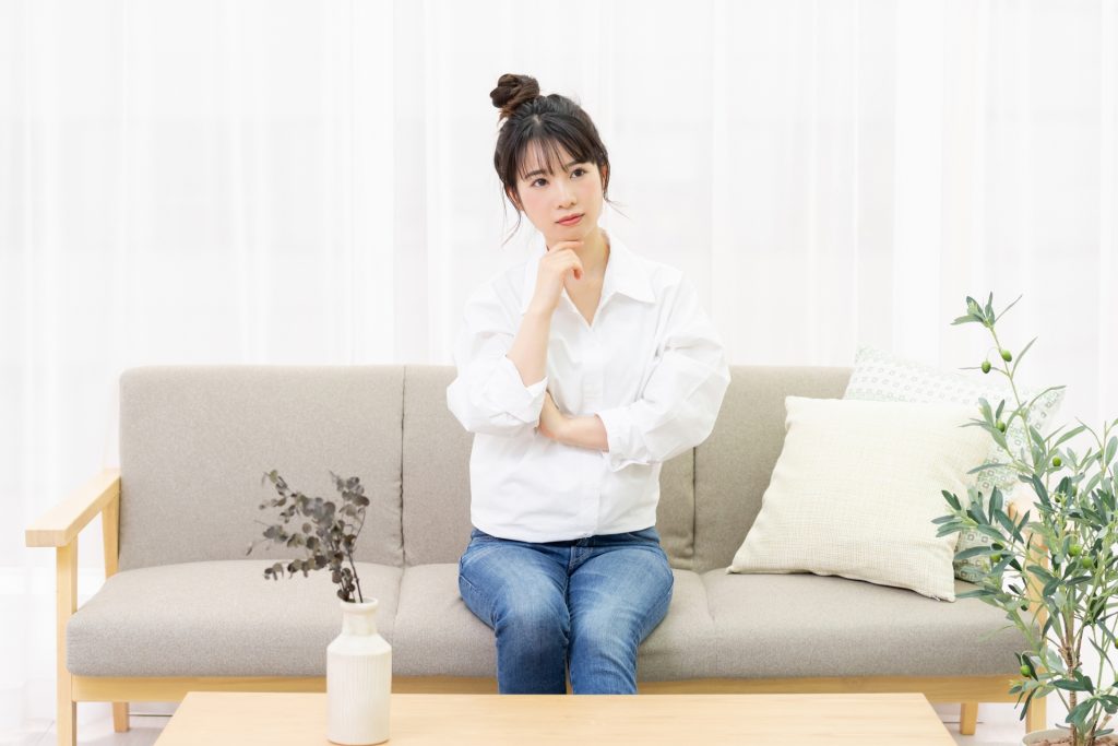 女性 考える