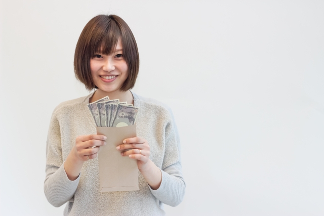 女性 お金